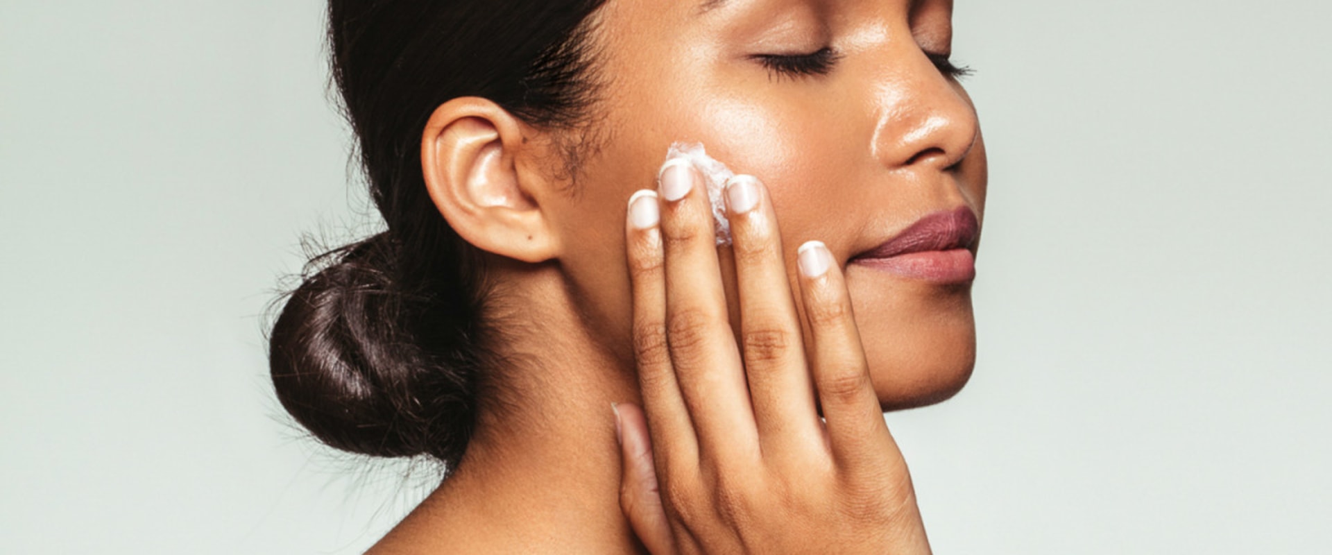 Moisturizing and Hydrating for Healthy Skin